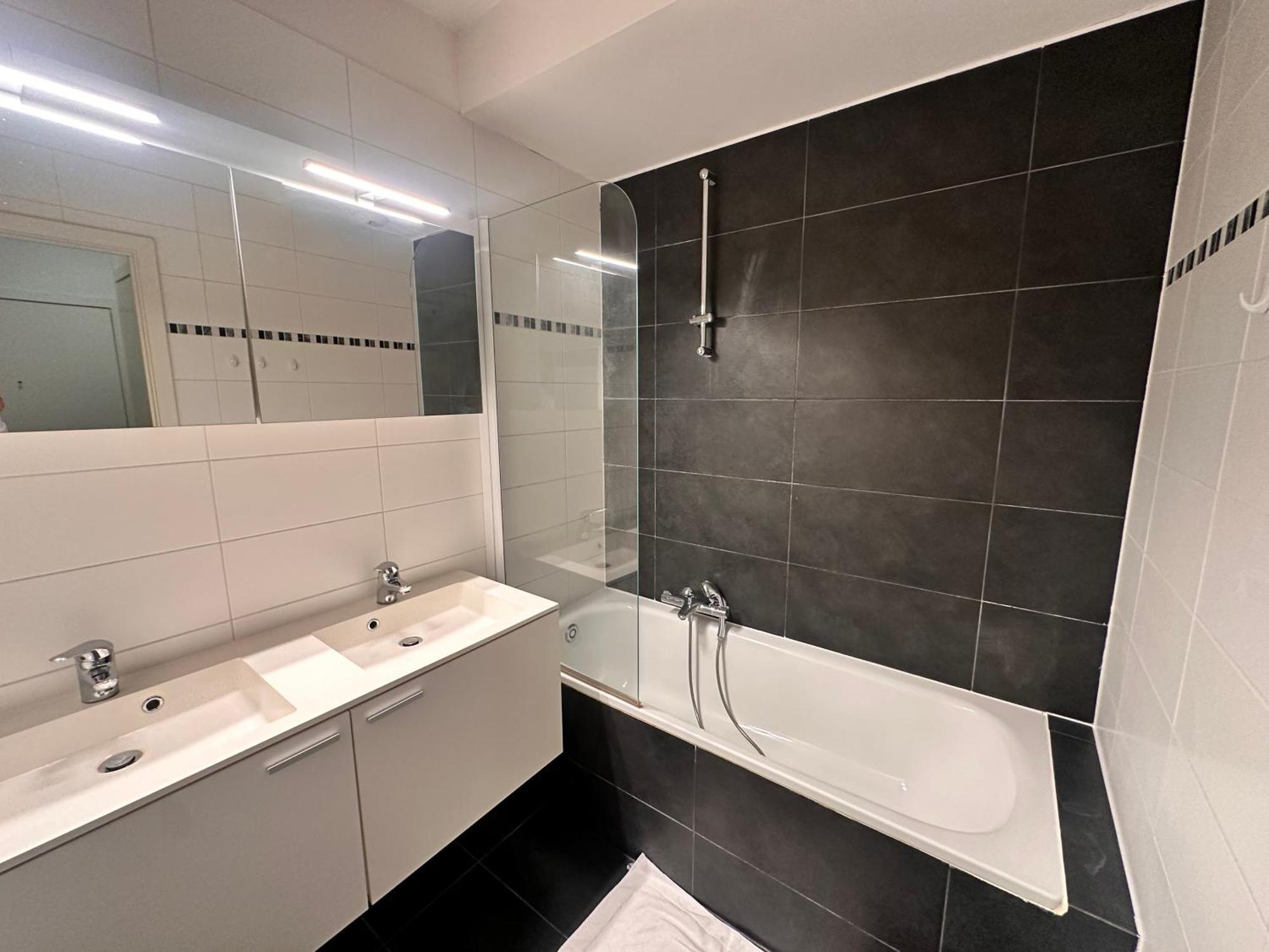 Cosy 2 Bedroom In Center * Brussel